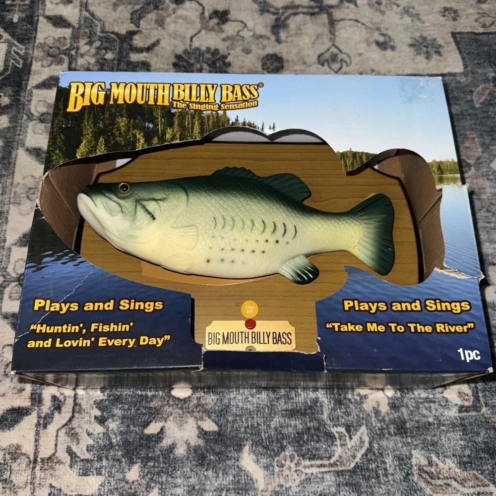Big Mouth Billy Bass The Singing Sensation Singing Fish DOES NOT WORK PROPERLY